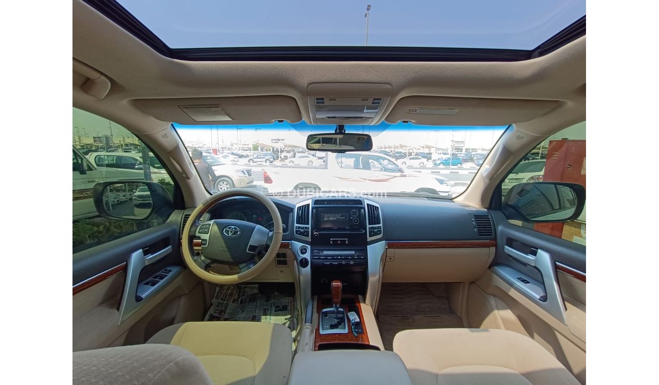 Toyota Land Cruiser VXR The car is very good, in perfect condition, looks clean from the inside and outside without any 