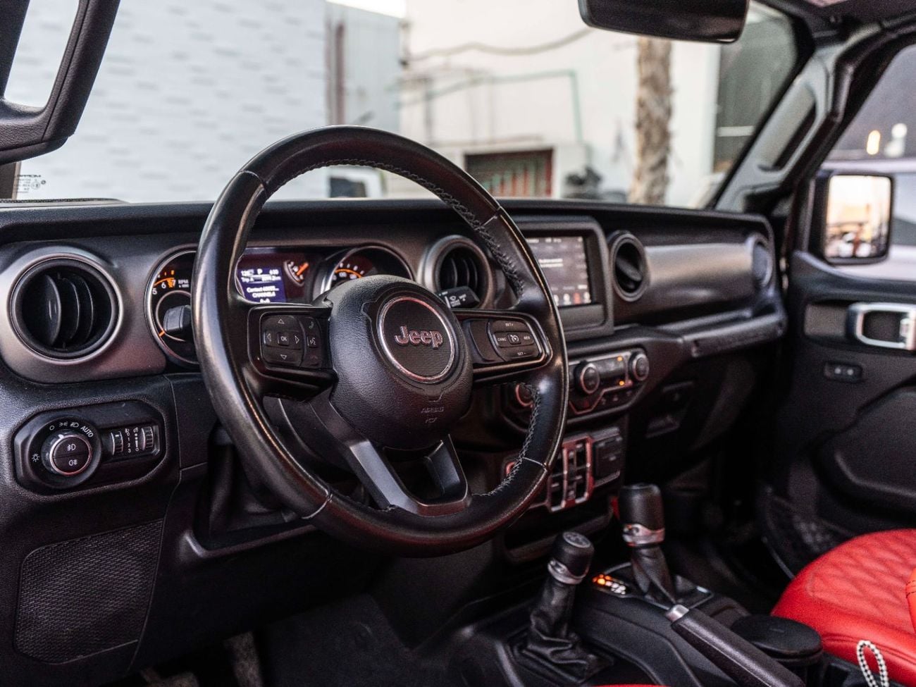 Jeep Wrangler Unlimited Sport 3.6L A/T
