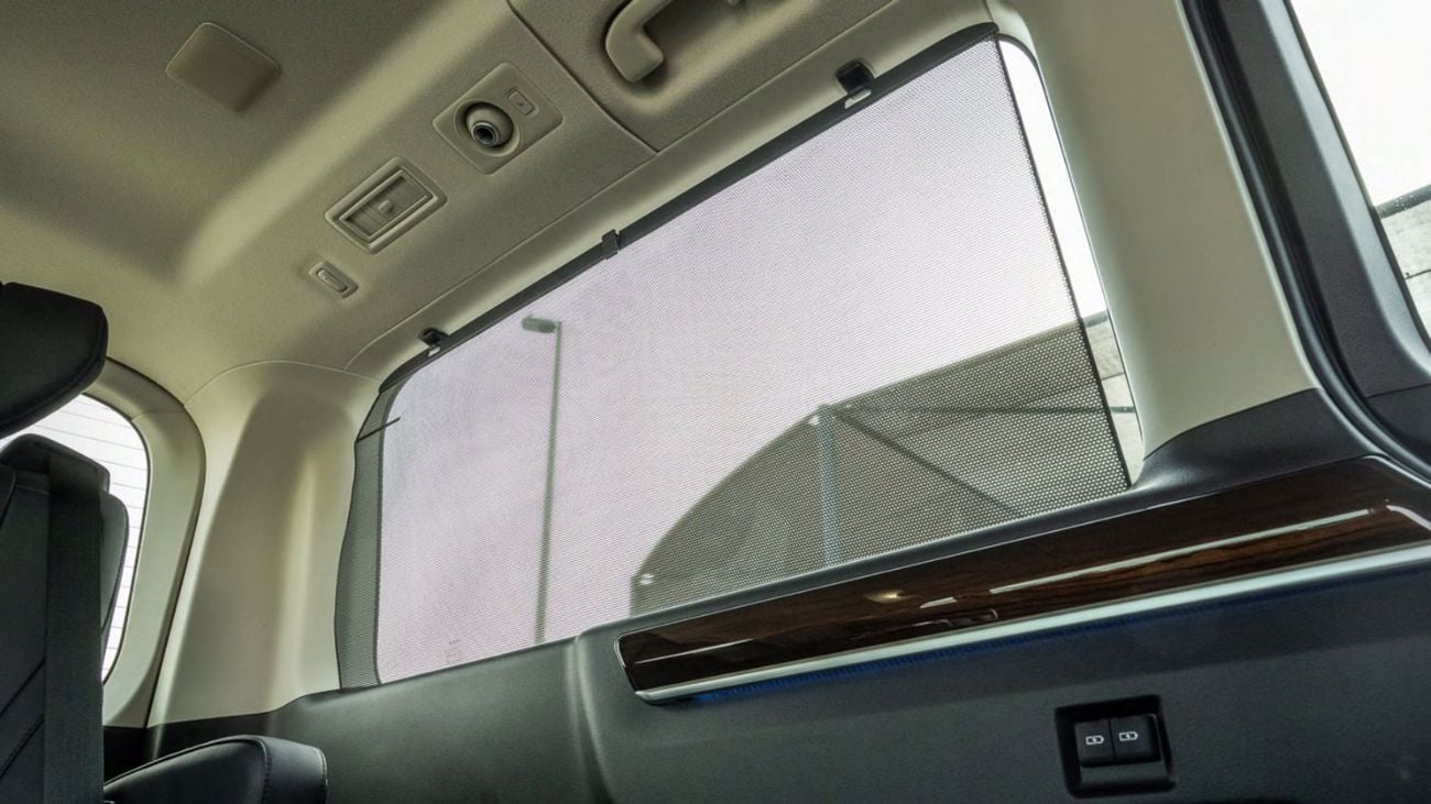 تويوتا جرافينا Toyota Granvia Premium 3.5L 2026