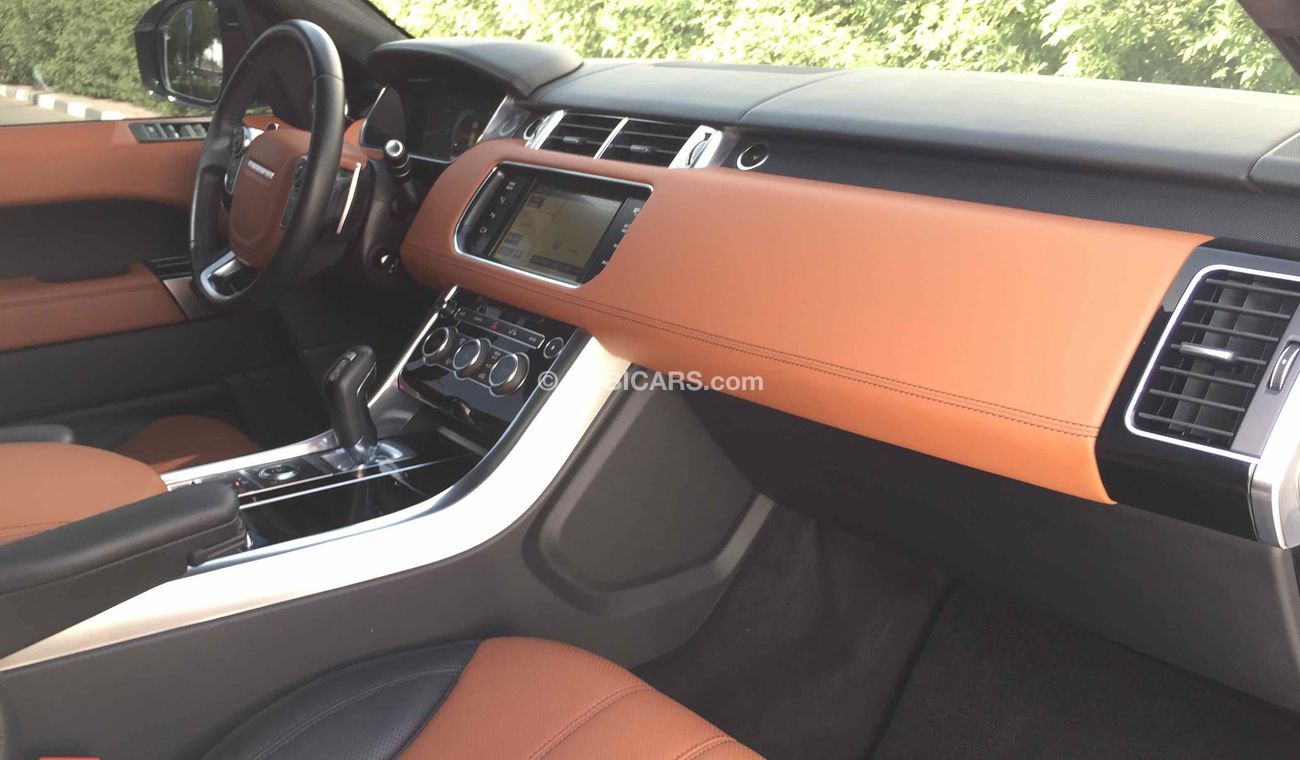 Used Land Rover Range Rover Sport 2015 for sale in Dubai - 193065
