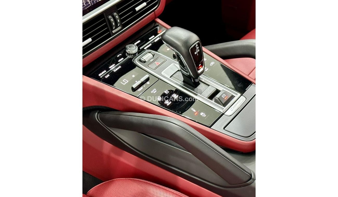 Porsche Cayenne 2022 Porsche Cayenne GTS Coupe, 03/2024 Porsche Warranty, Full Porsche Service History, GCC