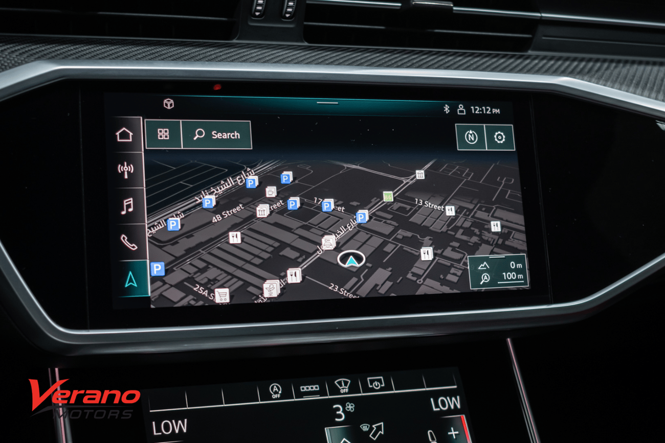 Audi RS6 STD Audi RS6 4.0 TFSI quattro