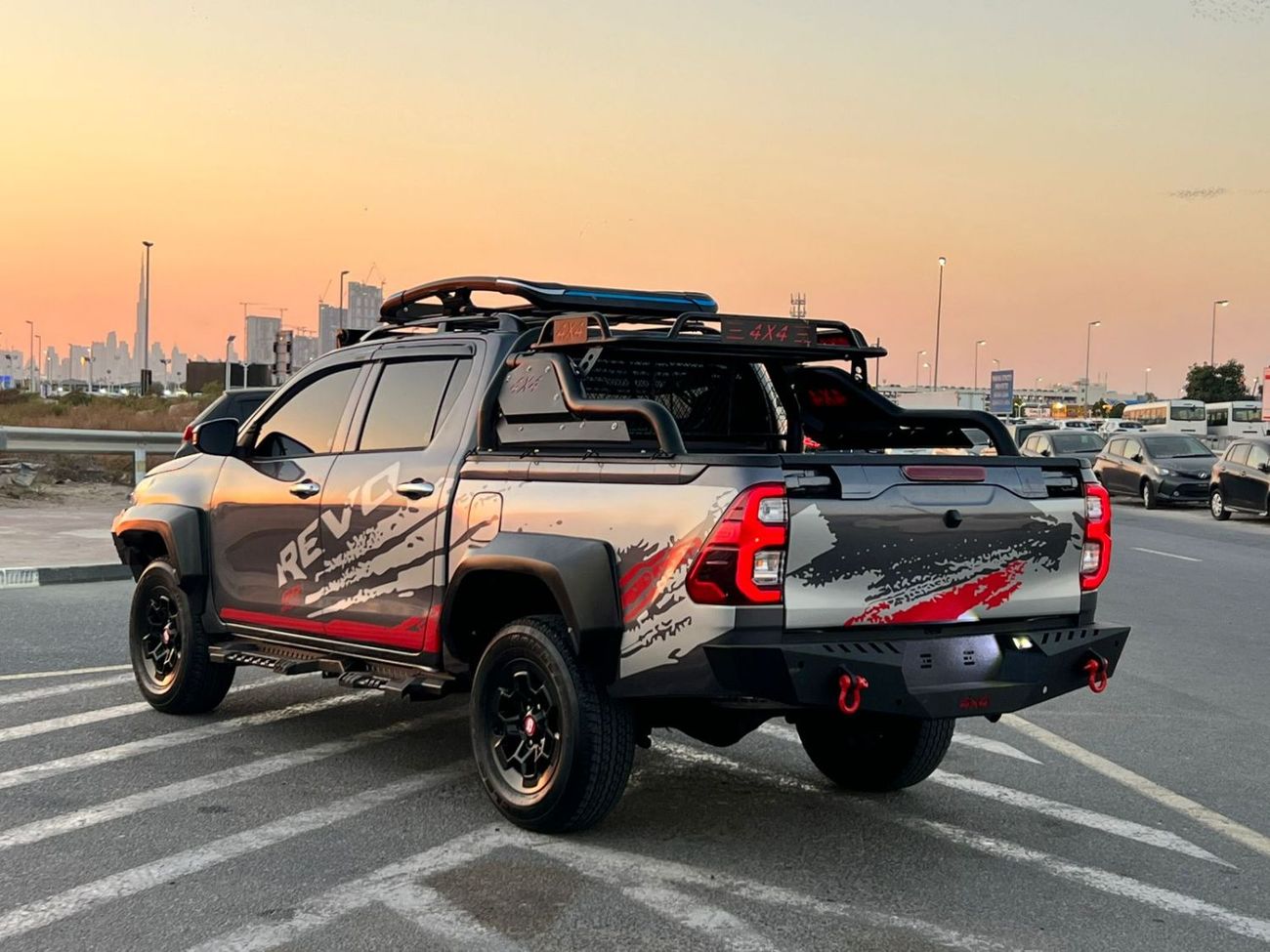 تويوتا هيلوكس 2021 toyota hilux revolution edition - off road package - full option  - BullBar 2.7L V4 - AWD 4x4 -