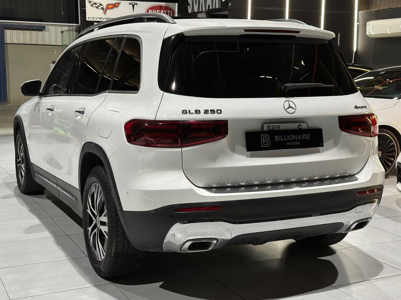 مرسيدس بنز GLB 250 4MATIC 2.0L (221 HP) MERCEDES-BENZ GLB250 4MATIC | 2024 | FULL OPTIONS | VERY GOOD CONDITIONS