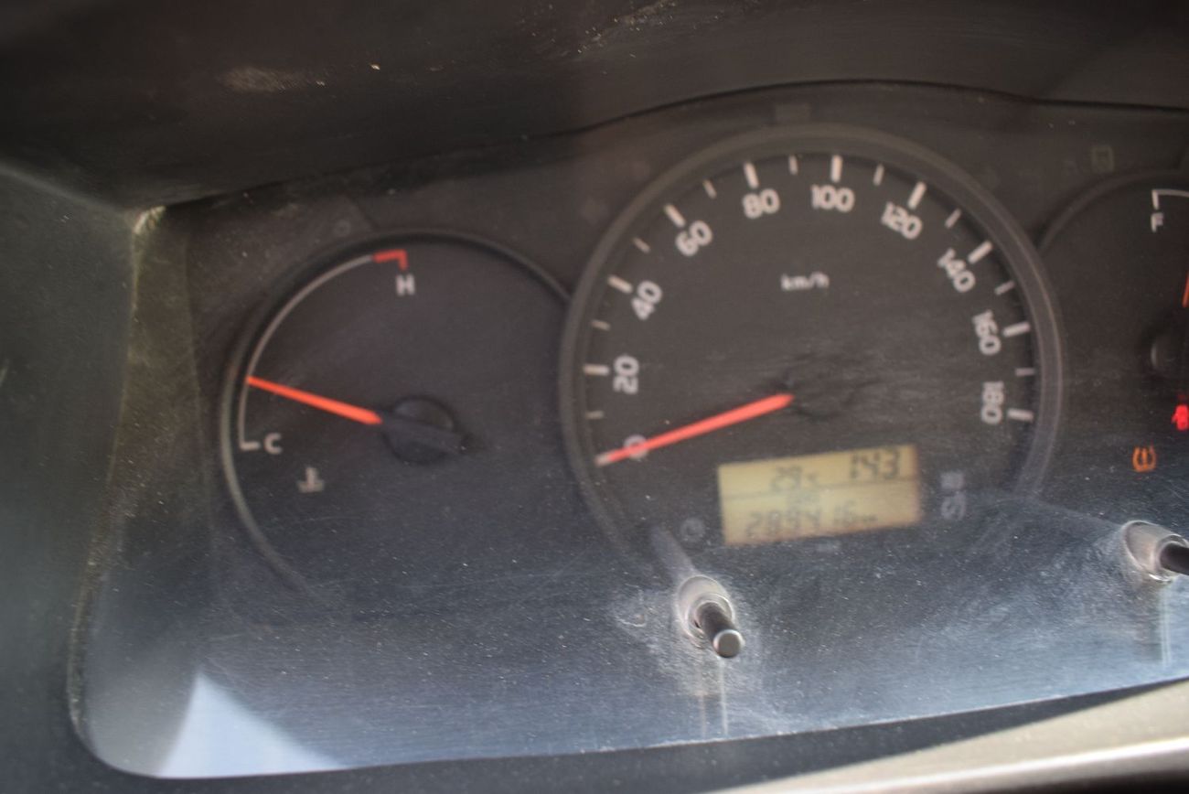 تويوتا هاياس Toyota Hiace Highroof Bus 13 seater, model:2018