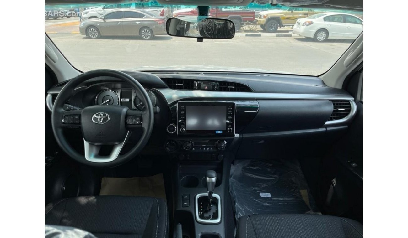 Toyota Hilux 4X4 Double Cabin Diesel 2.4L Automatic full option with (Difflock + Push Start) 2022