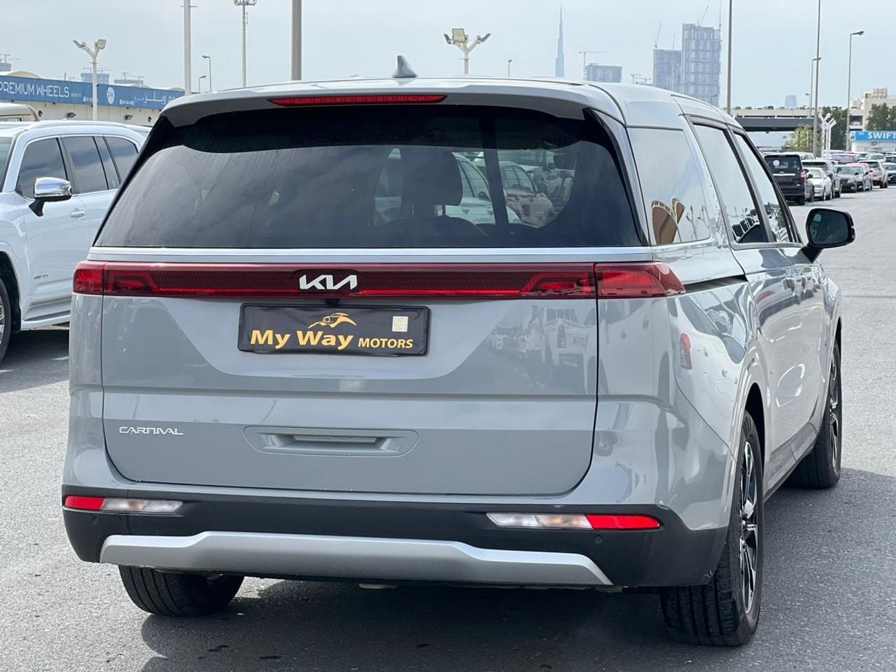 كيا كارنيفال EX KIA CARNIVAL