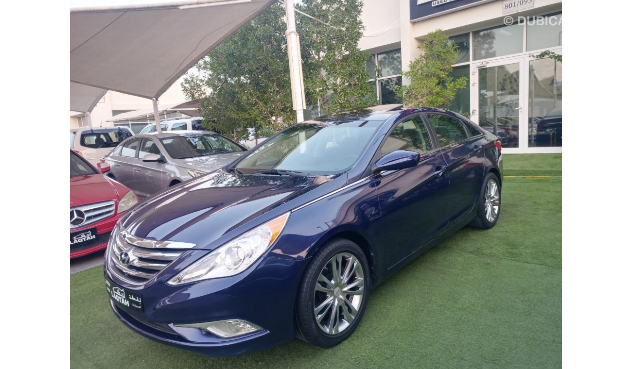 Hyundai Sonata 2012 model, cruise control slot, wheels, air conditioning sensors, power steering, fog lights, rear