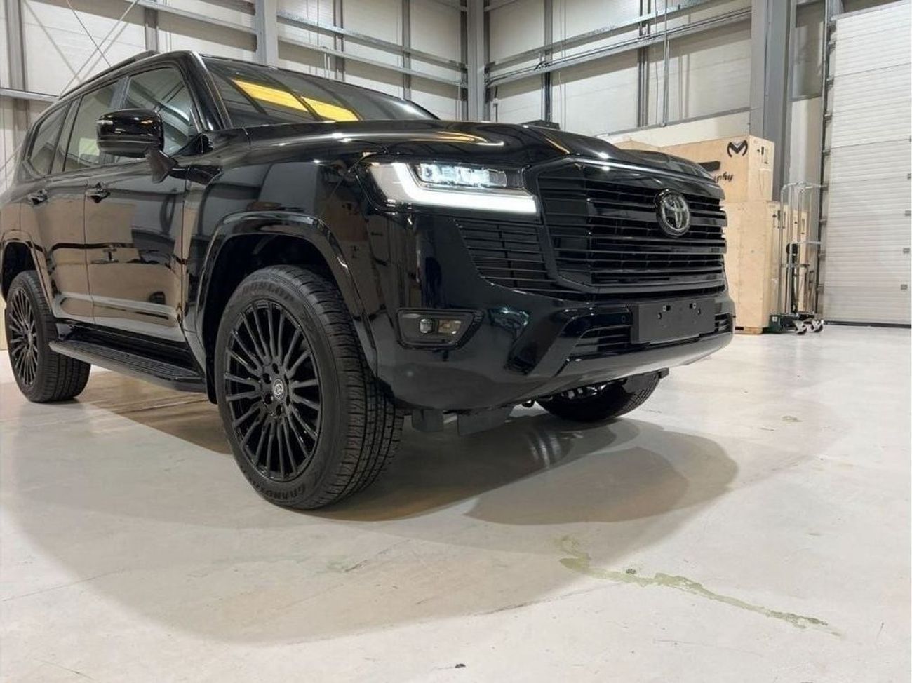 Toyota Land Cruiser Black Edition VX with 22 Inch Forged Wheels Starlight