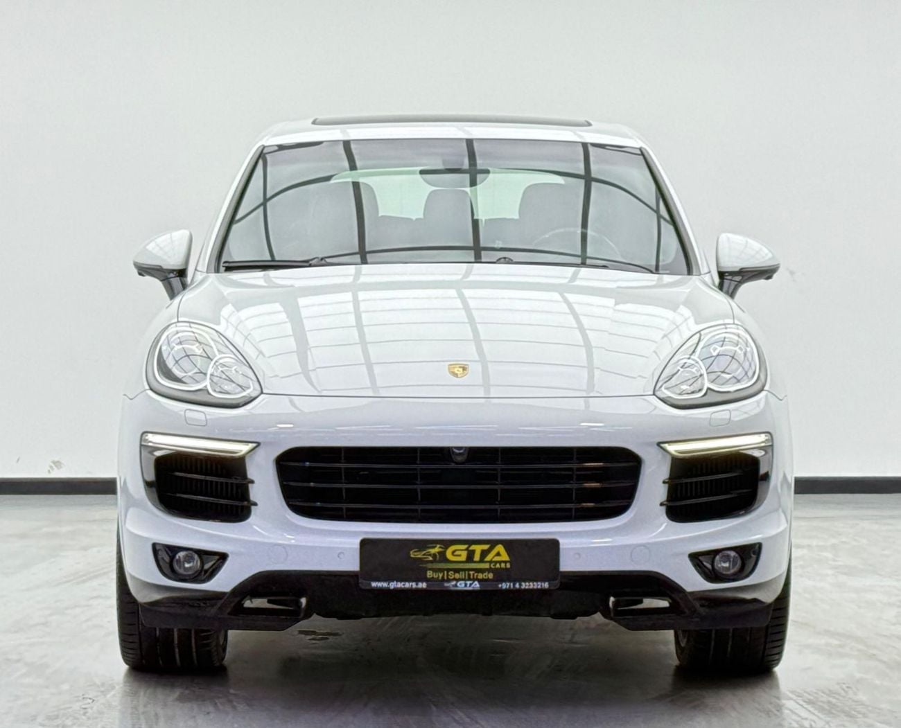 Porsche Cayenne Std 3.6L 2016 Porsche Cayenne S, Service History, Fully Loaded, Excellent Condition, GCC