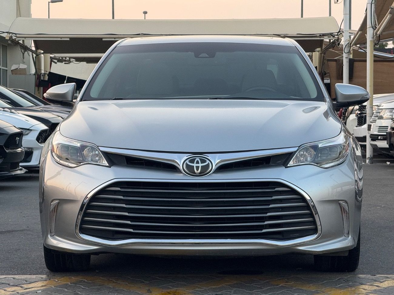 تويوتا افالون