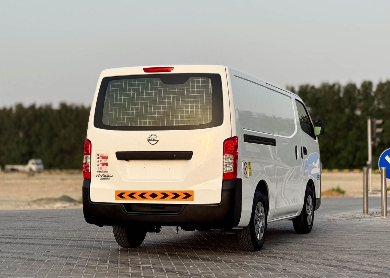 Nissan Urvan STD Nissan Urvan Van | 2.5 L | 2021 | GCC | Accident-Free | In Excellent Condition | 689 P.M
