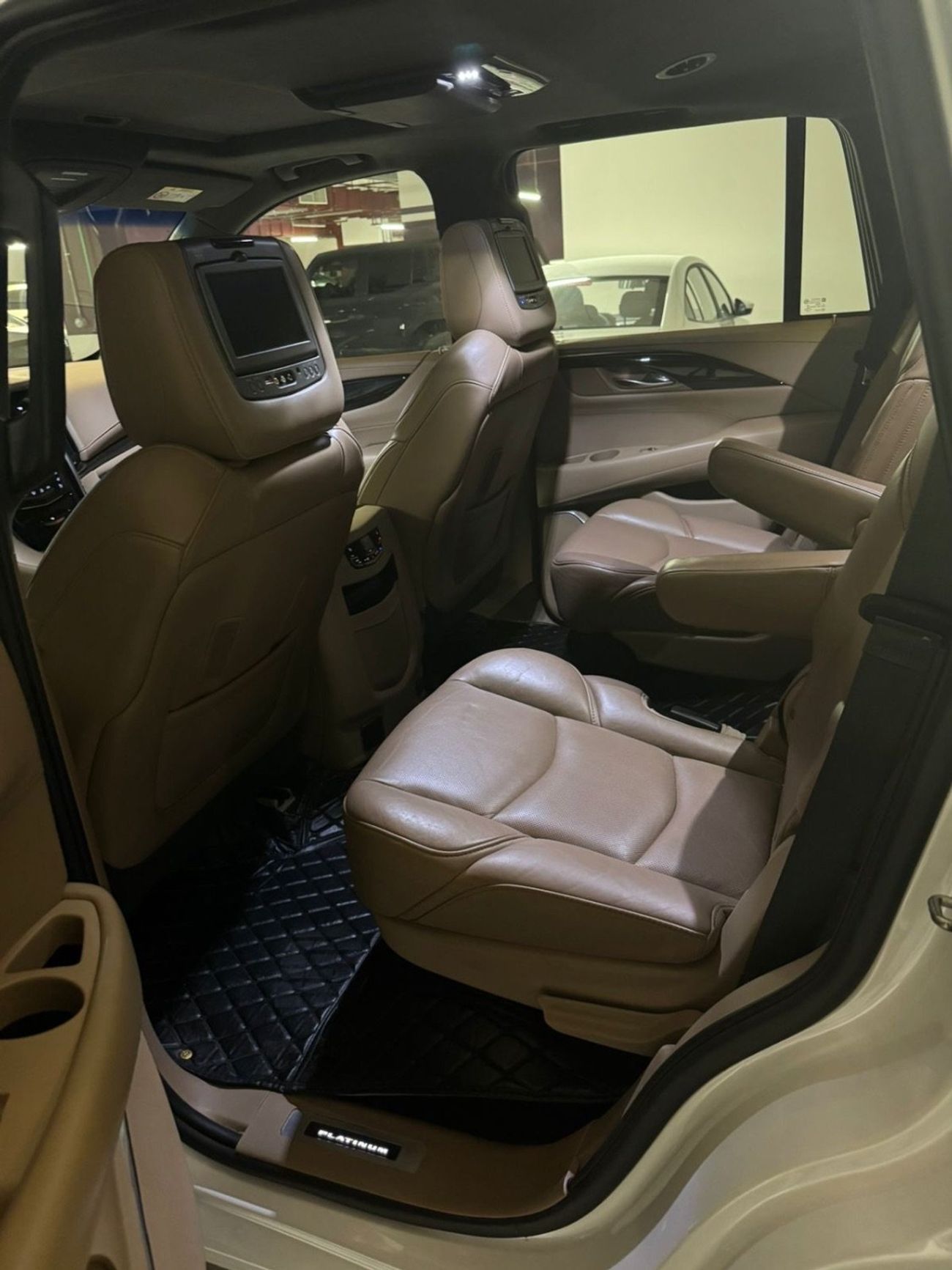 Cadillac Escalade Premium 6.2L