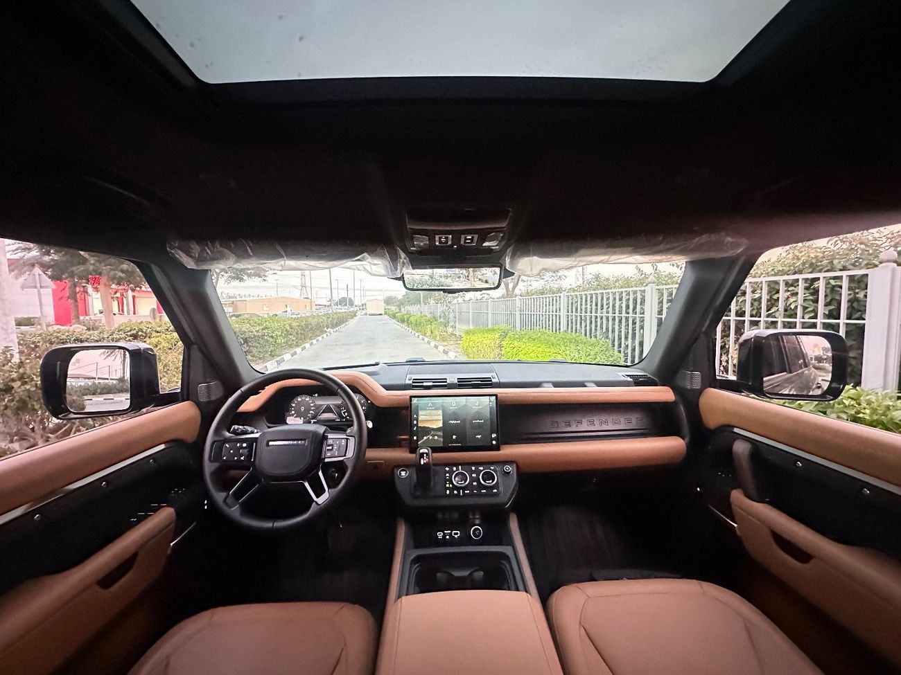 لاند روفر ديفندر P400 110 HSE 3.0L (5 Seater)