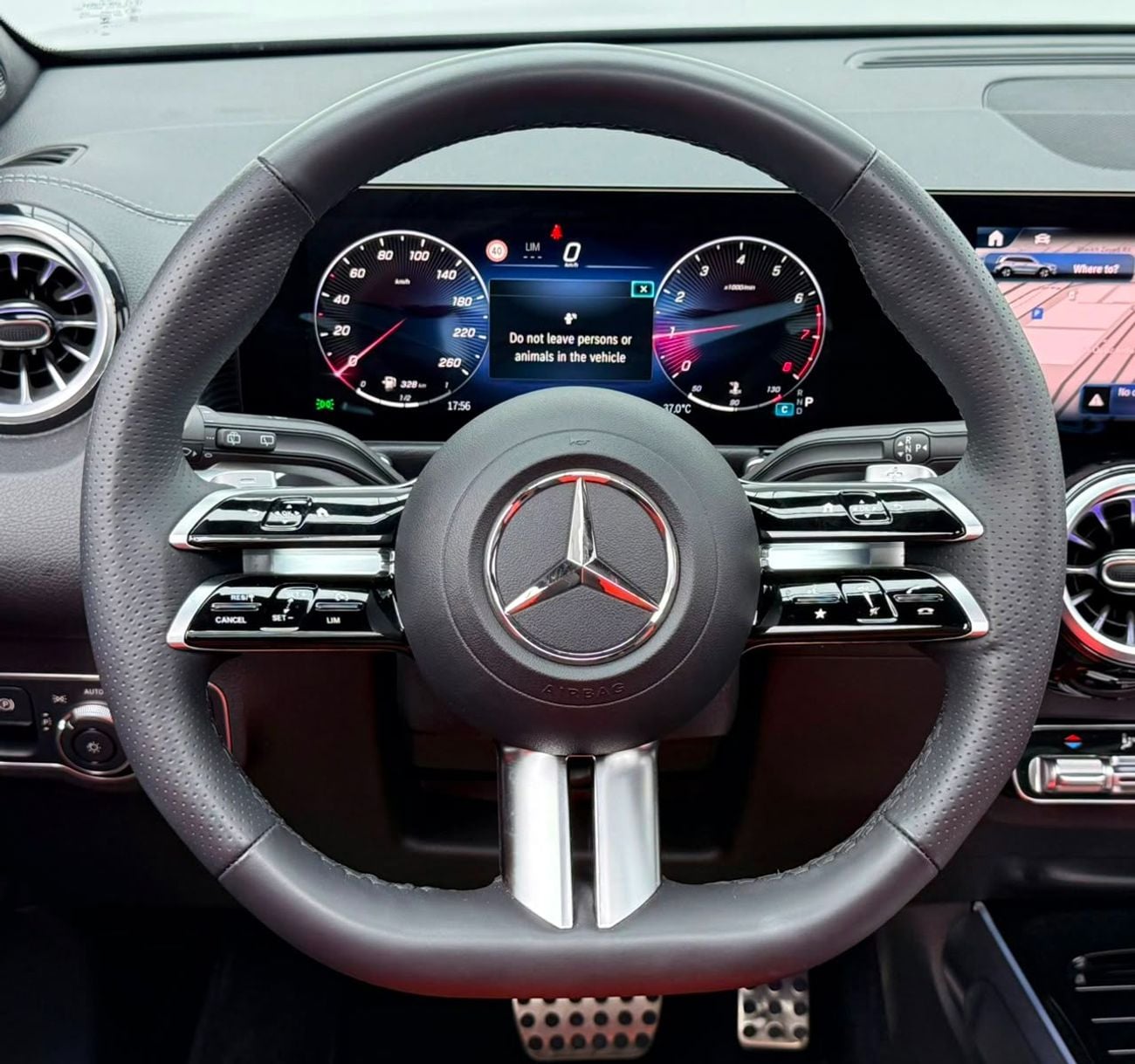 Mercedes Benz GLB200 STANDARD 2026 Mercedes Benz GLB200, 2030 Mercedes Warranty, Low Km, Fully Loaded, Excellent Condition, GCC