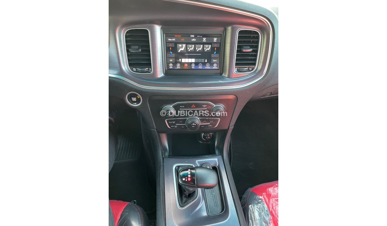 Dodge Charger Dodge CHARGER  SXT 3,6   model 2018 USA    Excellent Condition