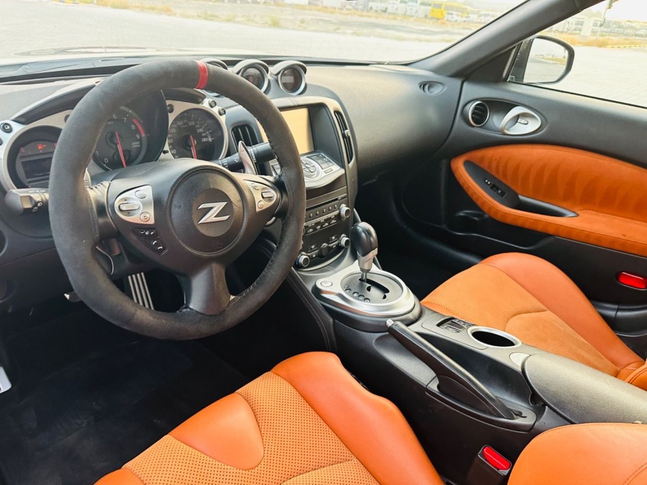 نيسان 370Z سبورت موديل 2016 خليجي فل مواصفات حاله ممتازه من الداخل والخارج مالك واحد من الوكاله
