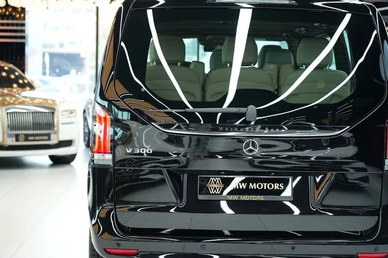 Mercedes-Benz V 300 Mercede-Benz V 300 AVANTGARDE | GCC 0km | Agency Warranty | 360 View | 64 colors Ambeint Lights