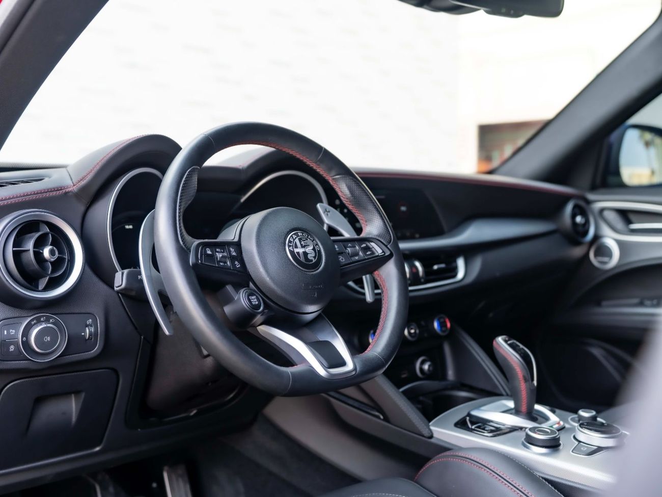 ألفا روميو ستيلفيو Veloce