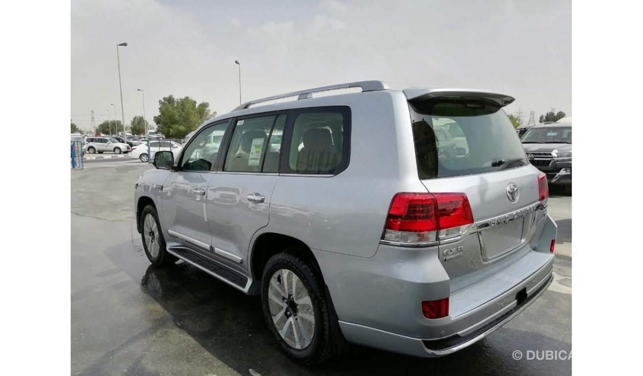 Toyota Land Cruiser Toyota G.X.R ( V8 ) 2021  Grand Touring     بداخلية مخمل بيج  السعر مغري