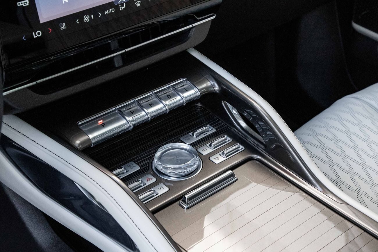 لينكولن ناوتيلوس Nautilus Presidential | 4,230 P.M | 0% Downpayment | Agency Warranty!