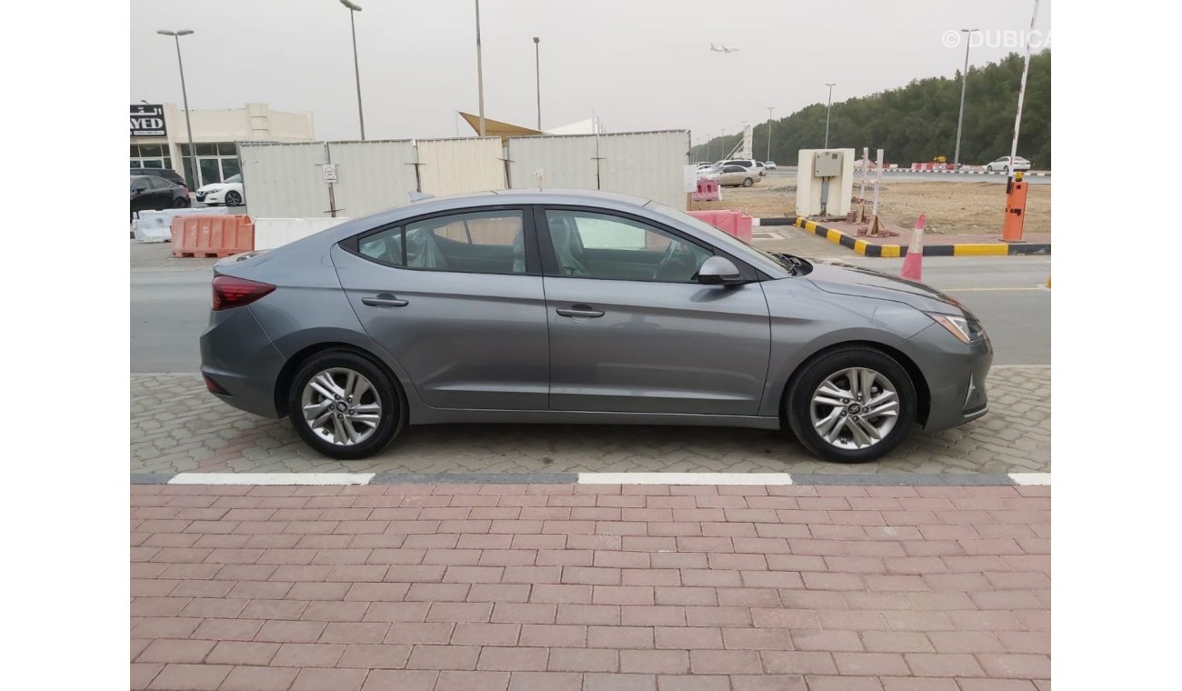 Hyundai Elantra SE - Very Clean Car