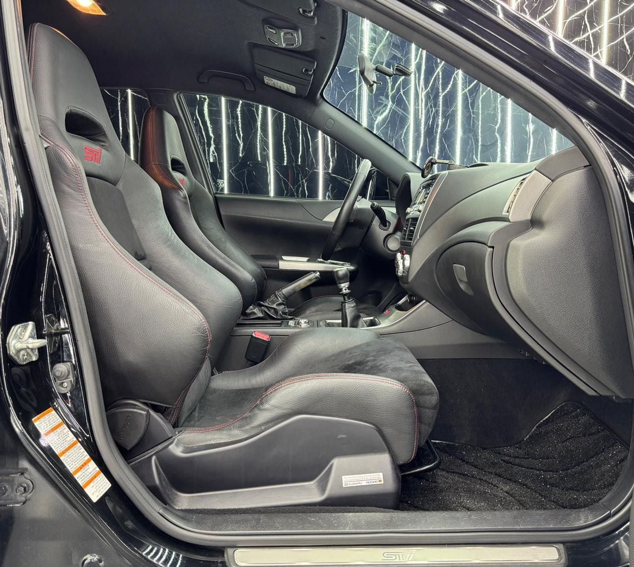 سوبارو إمبريزا WRX STI  | 2.5L | 6 Speed Manual