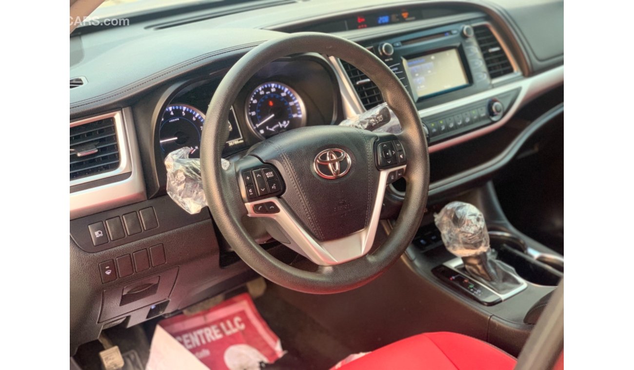 Toyota Highlander LE 4WD AND ECO 3.5L V6 2018 AMERICAN SPECIFICATION