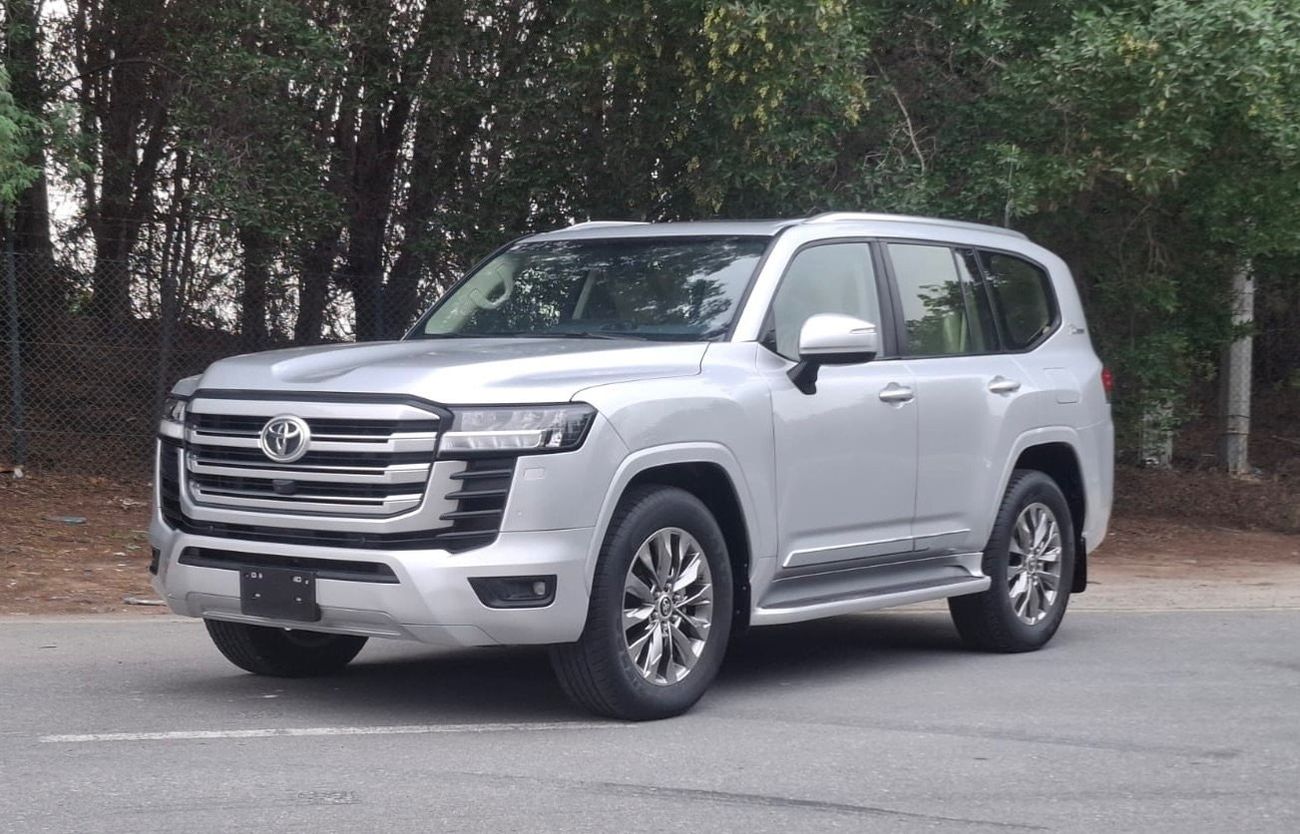 Toyota Land Cruiser 2022 MODEL DIESEL ENGINE GXR Twin Turbo  LC300 V6 Full Option Very Clean And Perfect Condition