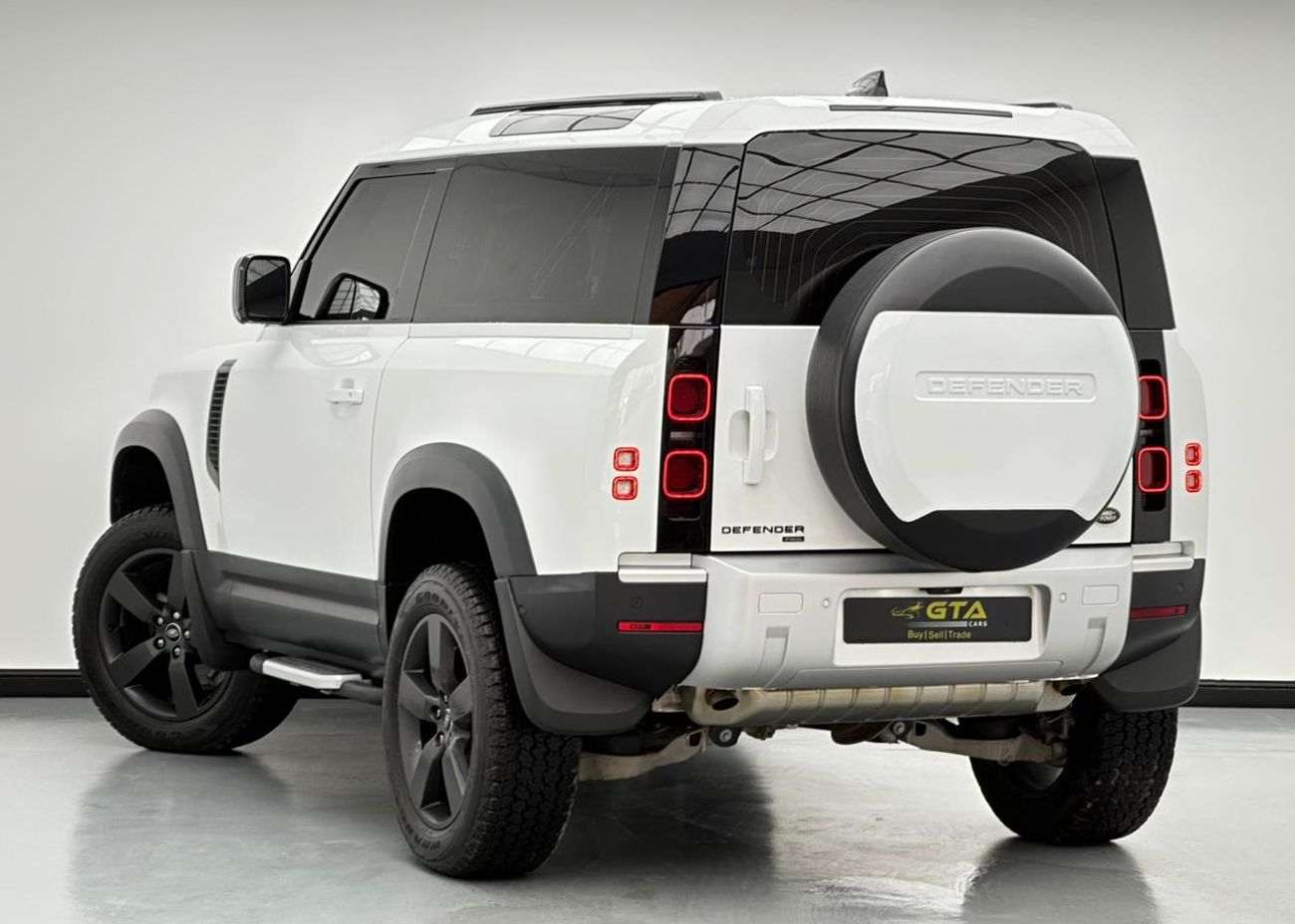 Land Rover Defender P400 90 HSE 3.0L (5 Seater) 2023 Land Rover Defender 90 HSE P400, 2027 Range Rover Warranty + Servic