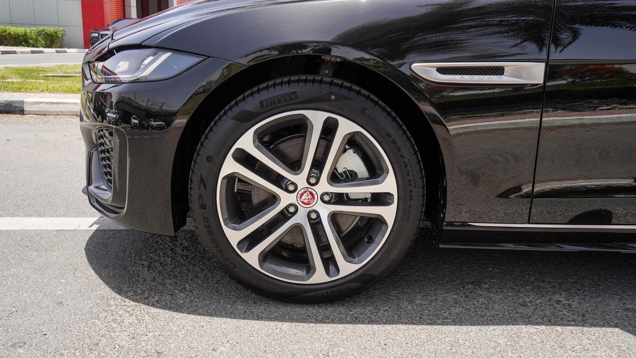 جاكوار XE R DAYNAM  P250