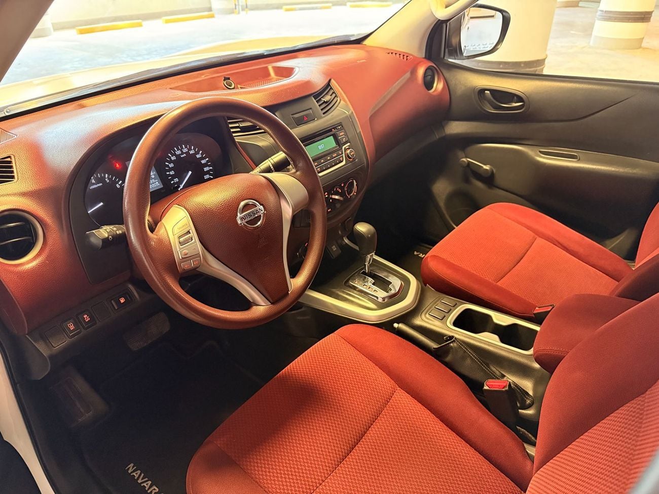 Nissan Navara Std 2.5L 4WD A/T