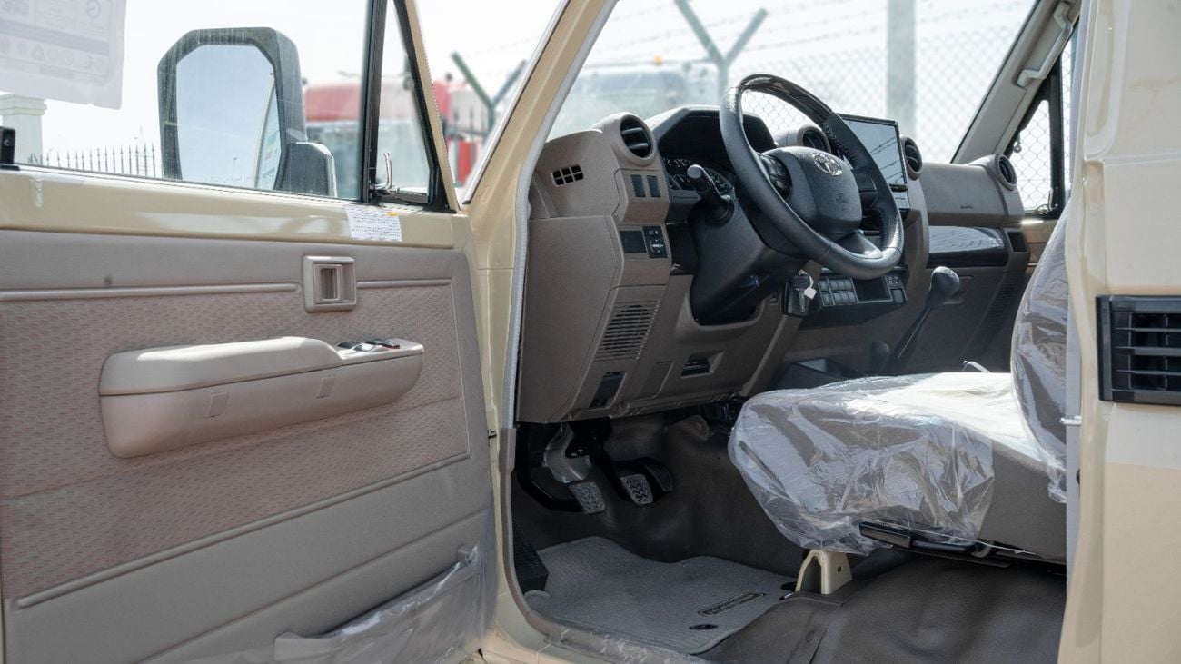 Toyota Land Cruiser Pick Up 2025 Toyota LC79 SC 4.0L Petrol MT
