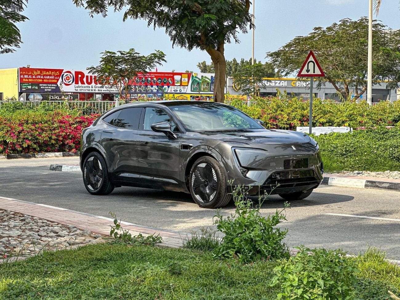 أفاتر 11 2023 Avatr 11 / Dual Motor (572 Hp) / Range (580 Km) / Warranty & Service