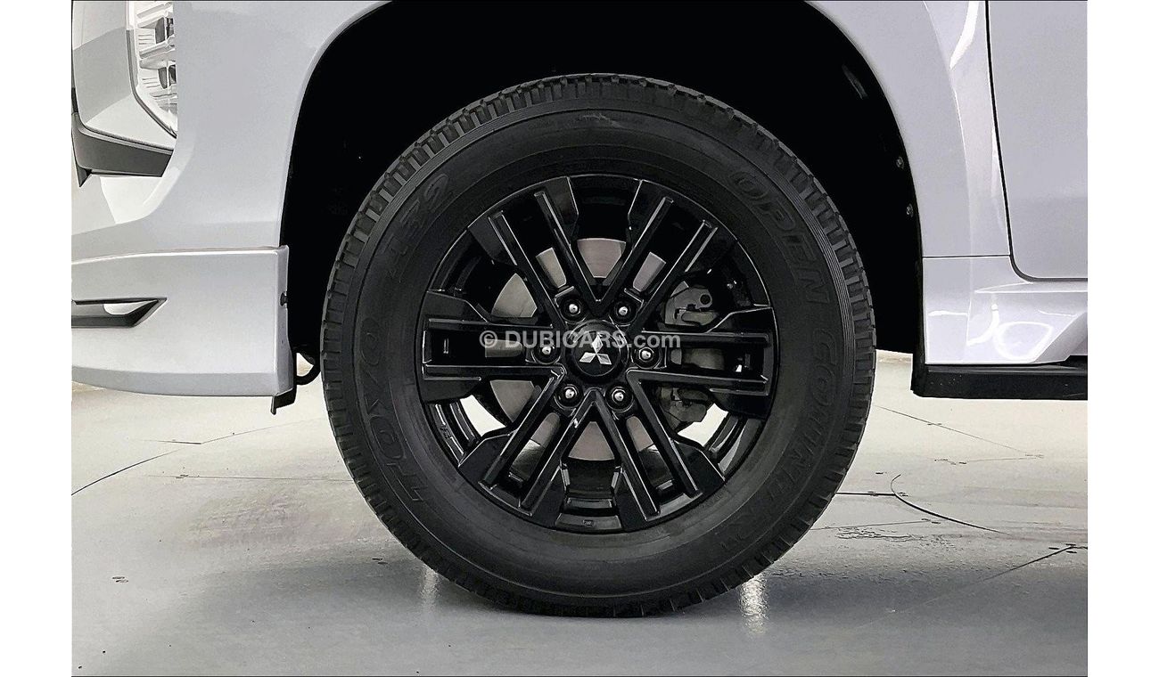 Mitsubishi Montero Signature