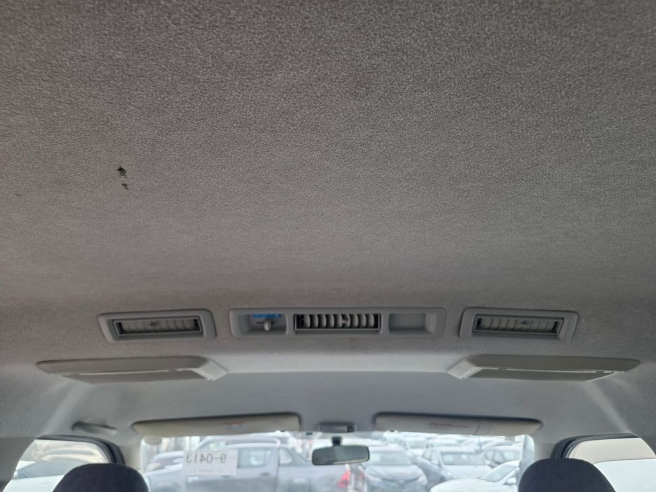 Toyota Hiace TOYOTA HIACE COMMUTER VAN RHD 2011 MODEL 2.7 L PETROL AUTOMATIC(PM24057)