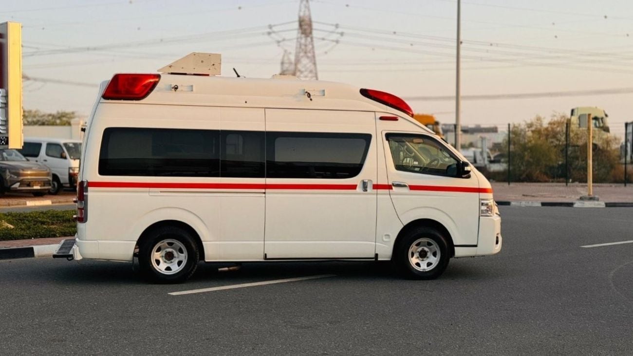 Toyota Hiace AMBULANCE | 2.7L PETROL | RHD | 2018 | CABINET FOR MEDICAL EQUIPEMENT
