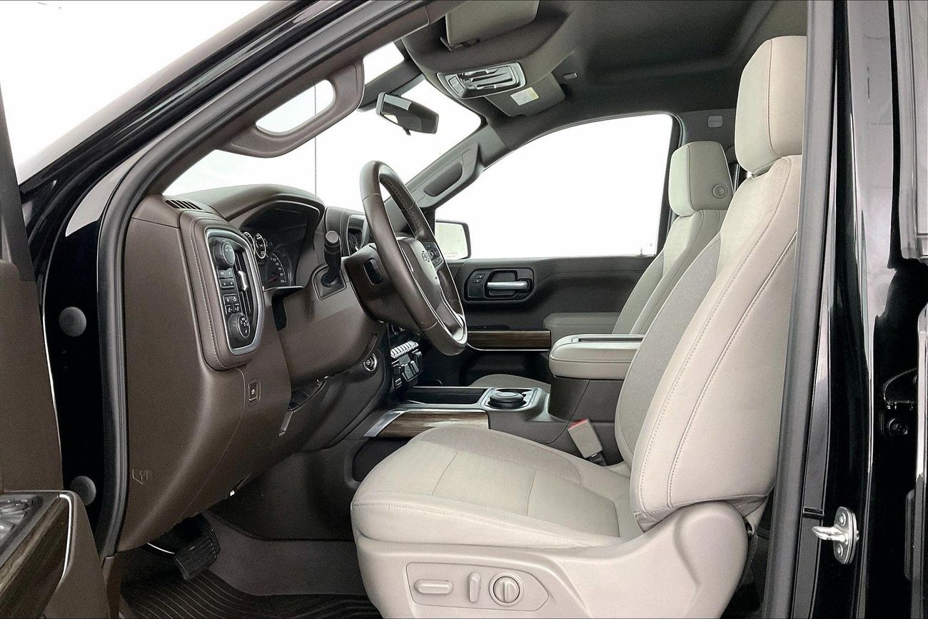 Chevrolet Silverado LT Z71 Trail Boss - Crew Cab| 1 year free warranty | Flood Free