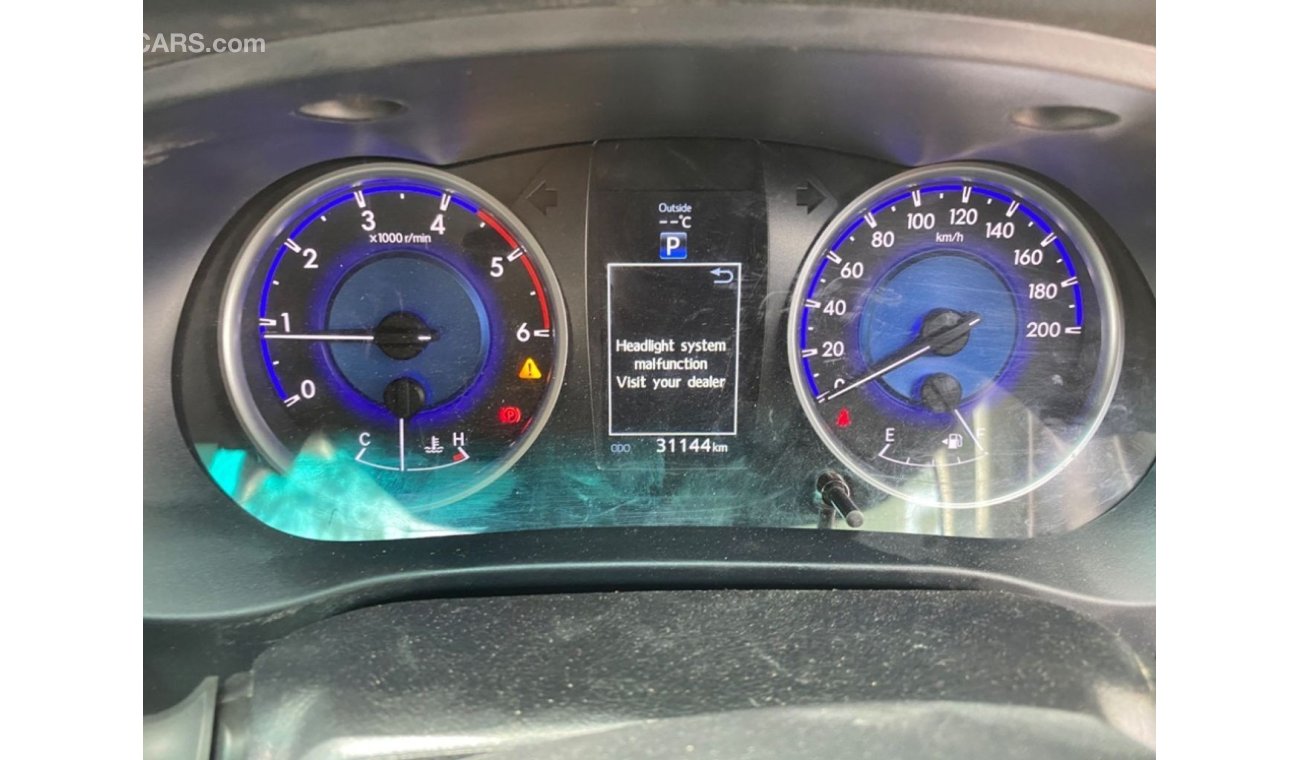 تويوتا هيلوكس VIGo Diesel full option Right Hand Drive