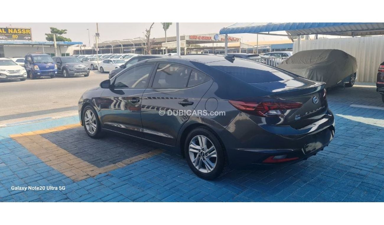 Hyundai Elantra Car is very good and clean