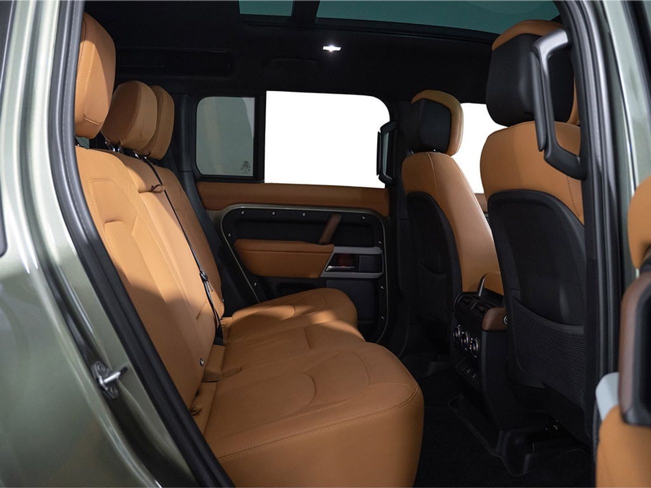 لاند روفر ديفندر 2024 Land Rover Defender 110 P400 HSE / Land Rover Warranty & Service Contract