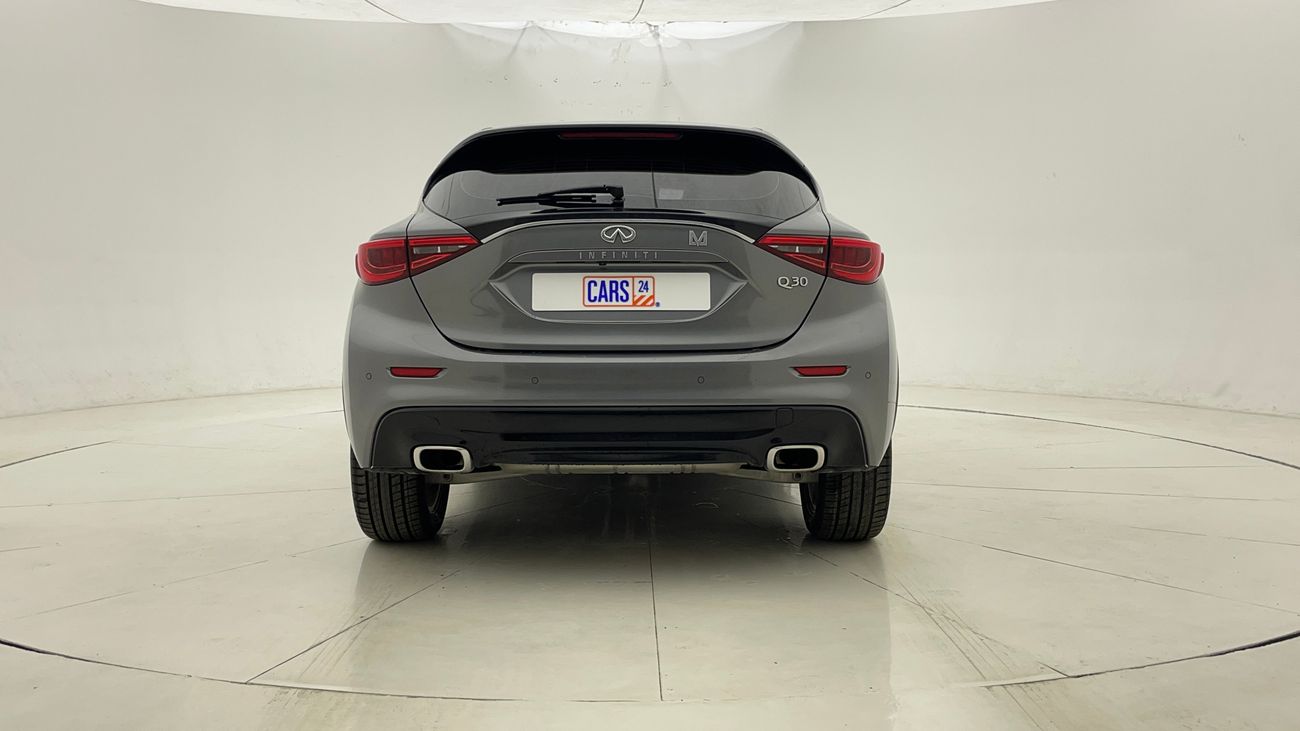 إنفينيتي Q 30 COMFORT 1.6 | بدون دفعة مقدمة | اختبار القيادة في المنزل