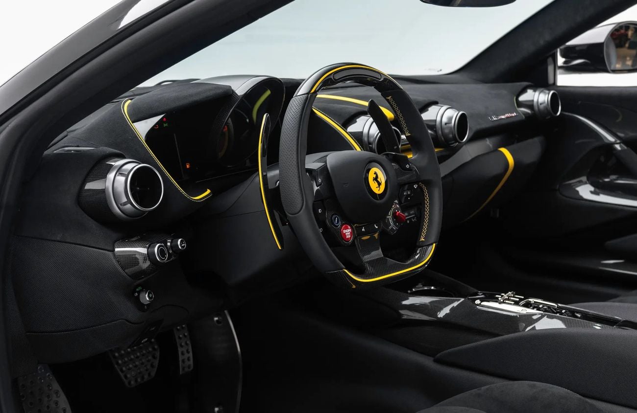 فيراري 812 كومبيتيزون 6.5L V12 Naturally Aspirated Engine