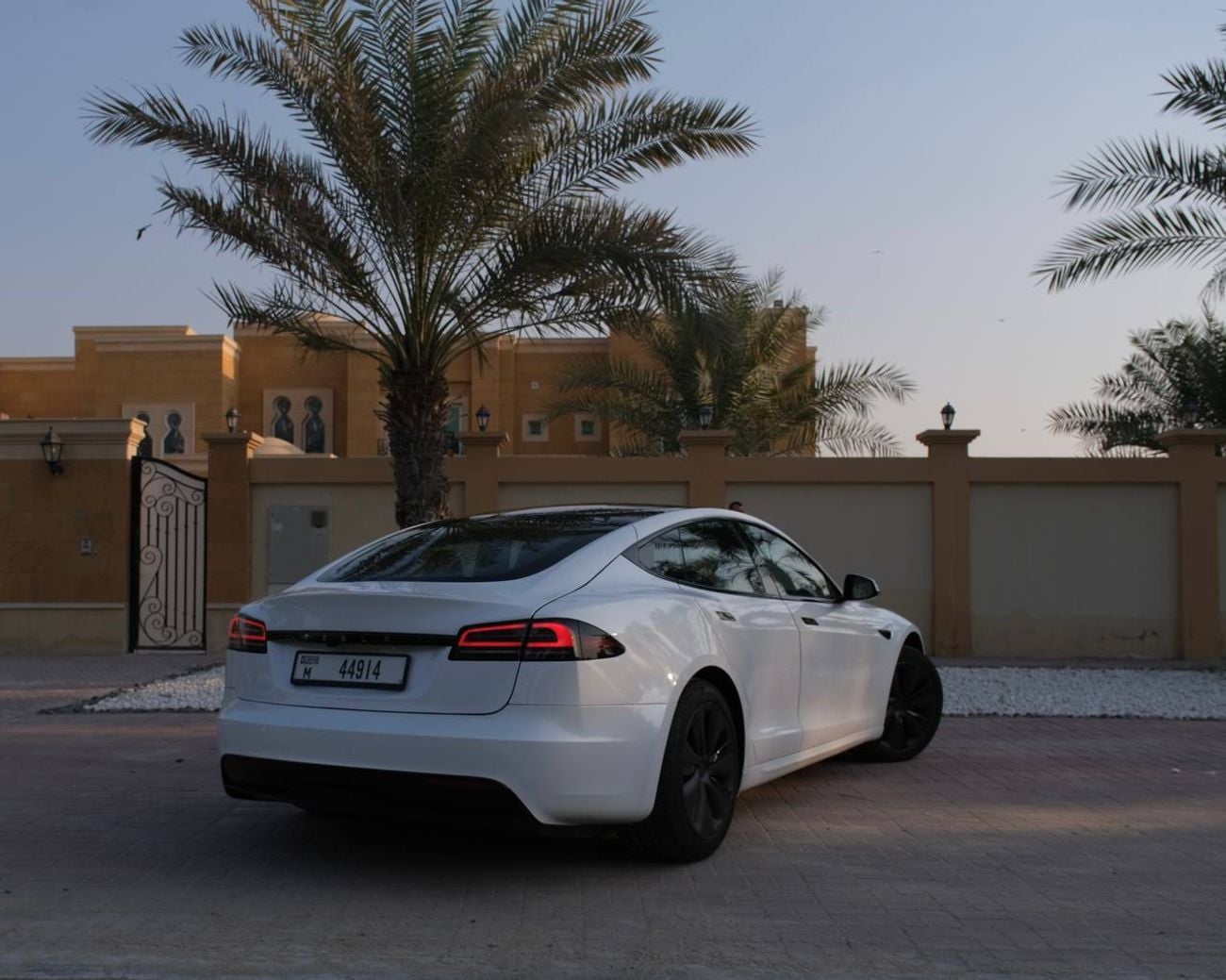 تسلا موديل S Long Range (AWD)