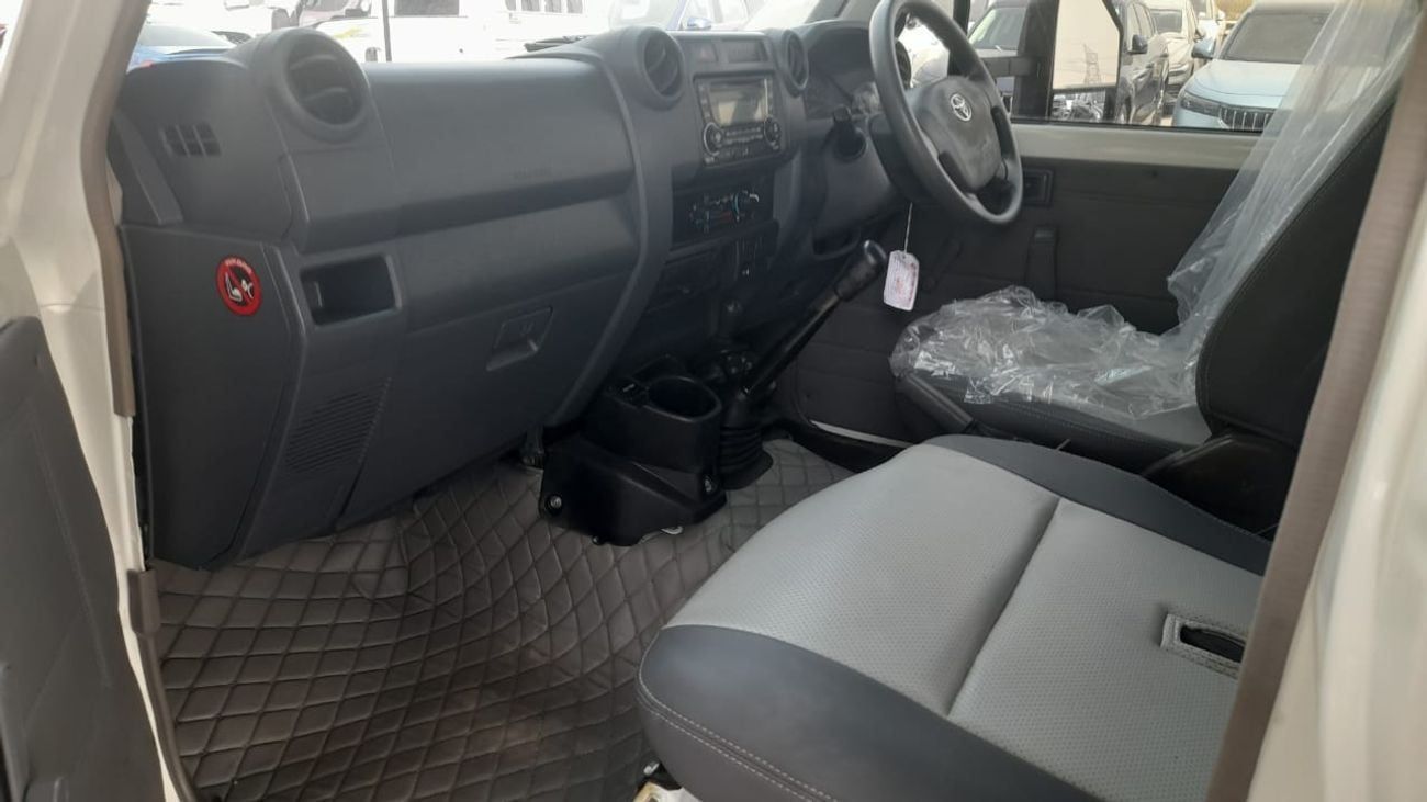 Toyota Land Cruiser Pick Up Right hand drive PICKUP DLX 4.5L