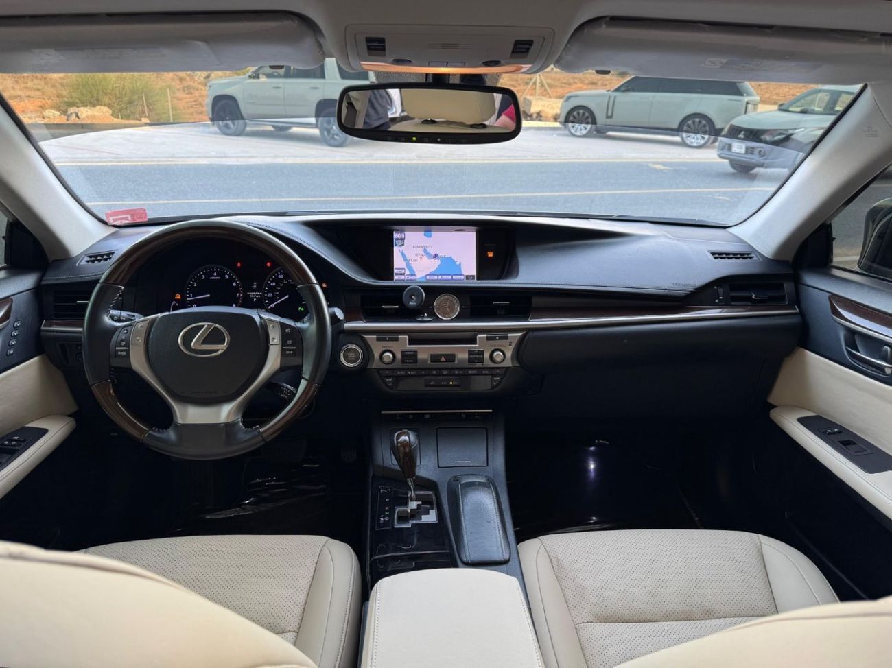 Lexus ES350 Platinum 3.5L V6 / قابل للتصدير لسوريا /  FULL OPTION / PARKING SENSORS / BLIND SPOTS / IN PERFECT C