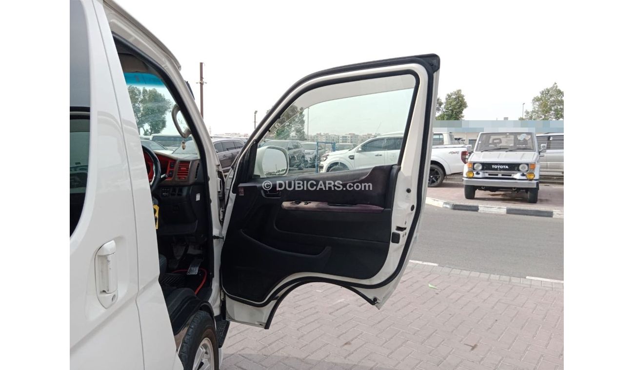 تويوتا هاياس TOYOTA HIACE VAN RIGHT HAND DRIVE(PM46703)