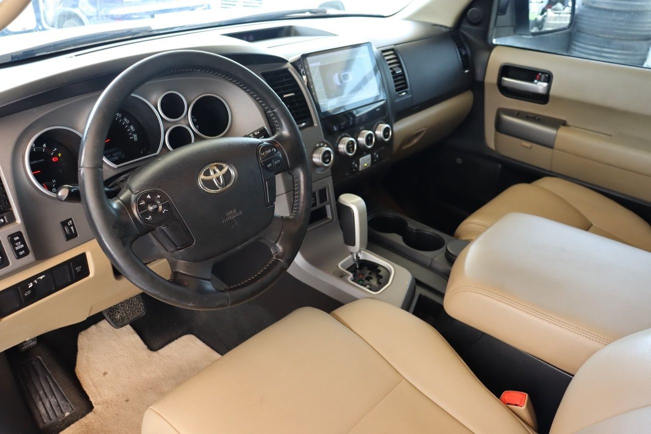 تويوتا سيكويا ليميتيد اعلى