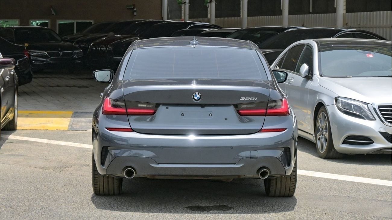 BMW 320i