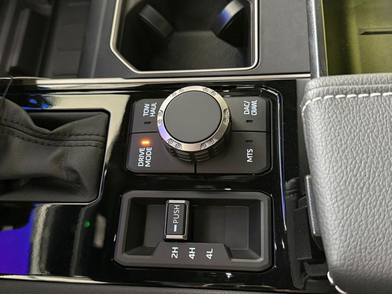 Toyota Tundra TUNDRA LIMITED TRD OFF ROAD 3.4 I-FORCE HYBRID PANORAMA CREW MAX